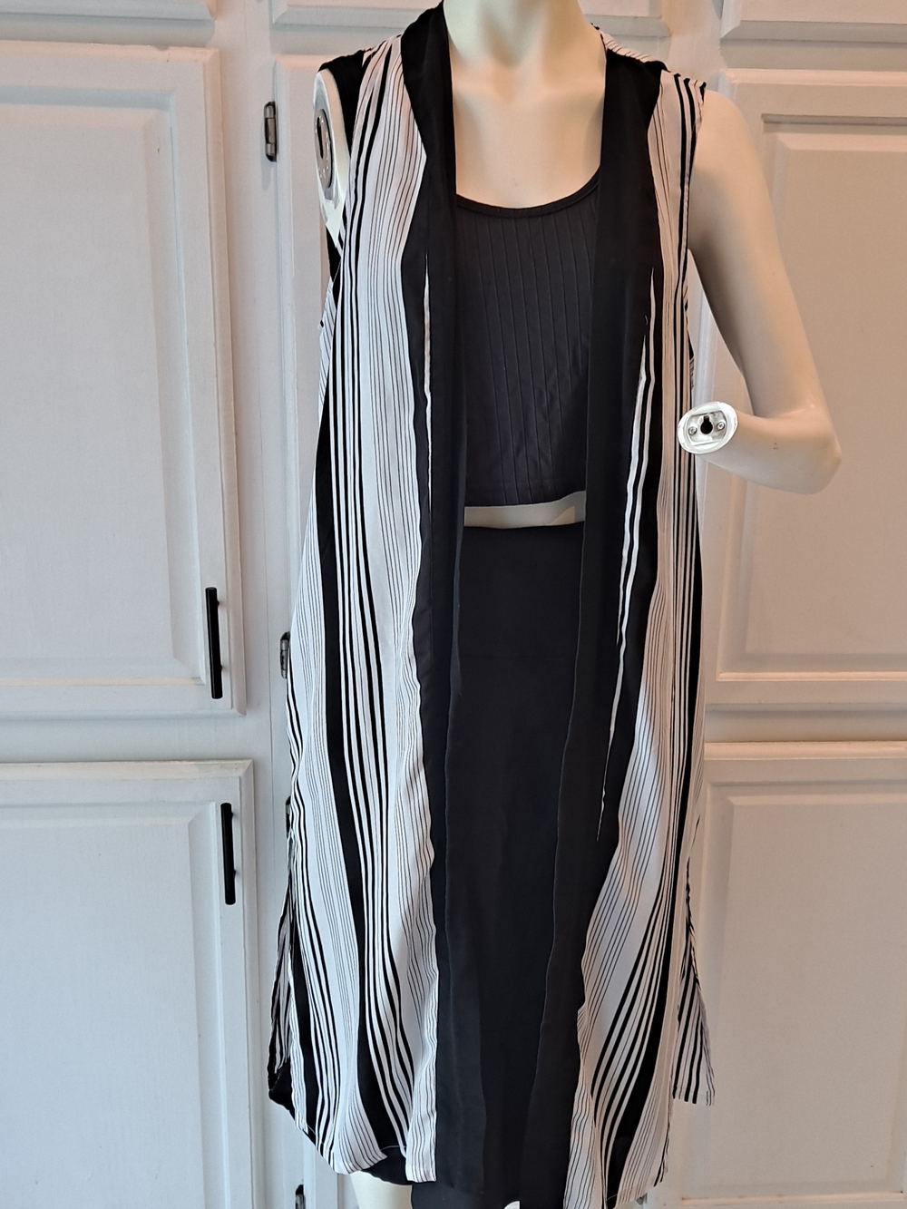 Lush Black White Striped Sleeveless Layering Kimono Vest W/Pockets Split Back